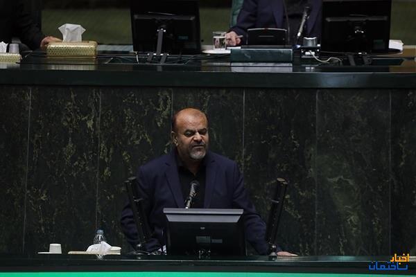 وزیر راه و شهرسازی در مجلس حاضر شد وزیر راه و شهرسازی در مجلس حاضر شد